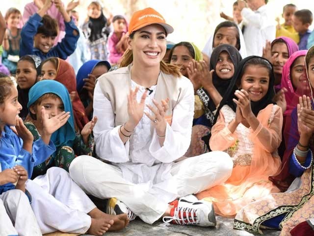 مہوش حیات کی سماجی کاموں میں‌دلچسپی کا پہلا قدم