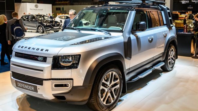 وزیراعظم کے خصوصی معاونین کی خصوصی گاڑیوں کے سوشل میڈیا پر چرچے