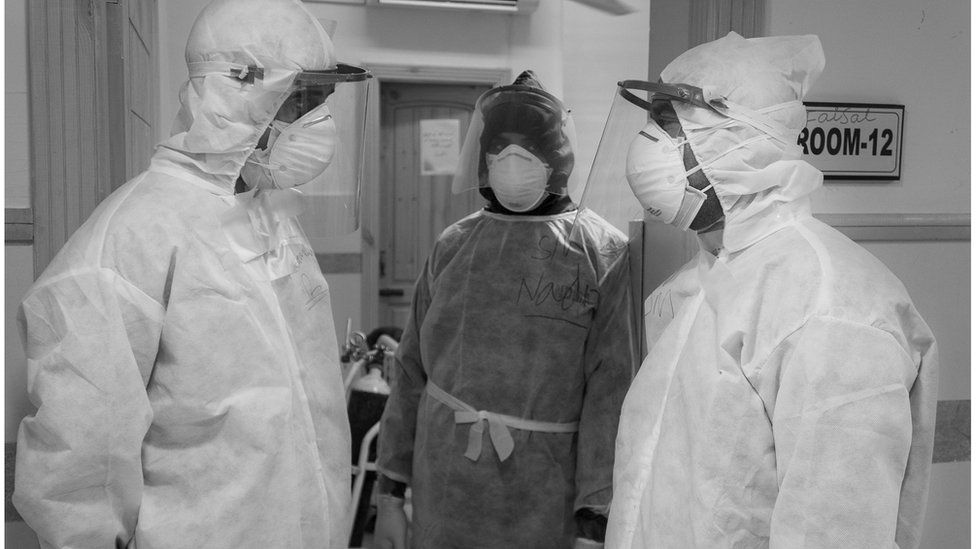 پمز کے آئی سی یو میں سانس لینی مشکل لیکن ٹوٹنی آسان ہے