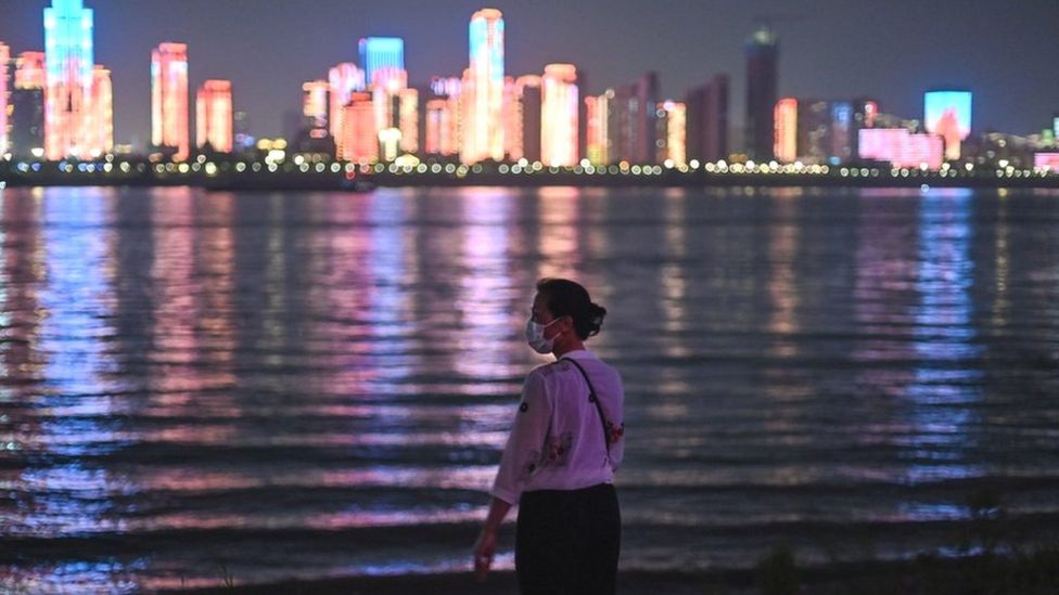 وُوہان میں سوالات کے جوابات کی تلاش جہاں سے کورونا وائرس کی وبا کا آغاز ہوا