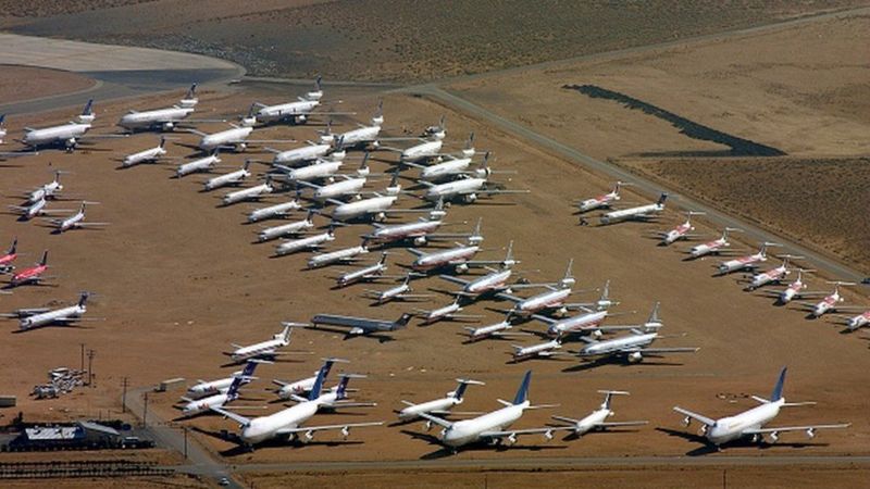 سفری بحران اور پابندیاں مسافر طیاروں کو ’جہازوں کے قبرستان‘ میں کیسے منتقل کر رہی ہیں؟