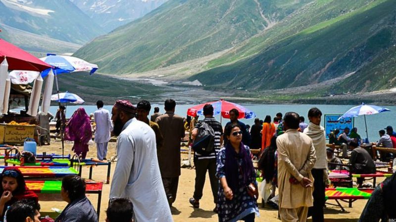 مانسہرہ کے سیاحتی مقامات پر کو رونا وائرس کے پھیلاؤ میں اضافے کے بعد مقامی انتظامیہ کی سمارٹ لاک ڈاؤن کی سفارش